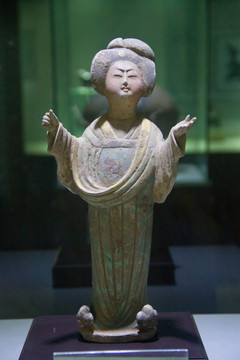 彩繪陶女俑