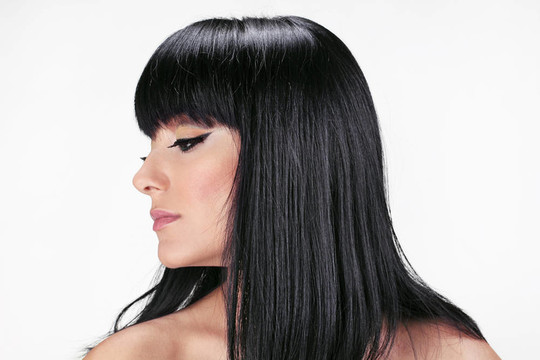 黑色的頭發(fā)。美女與Straight Long Hair