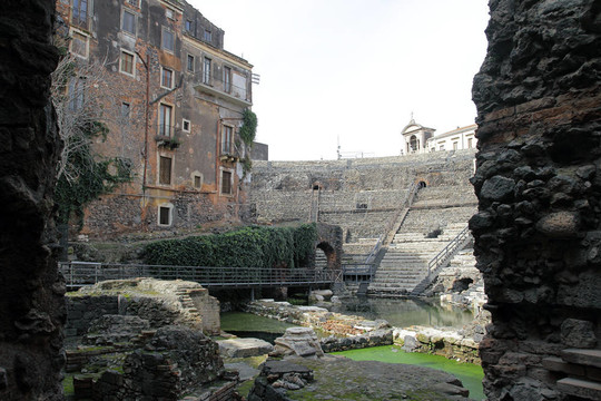 羅馬劇場(chǎng)遺址在Catania；