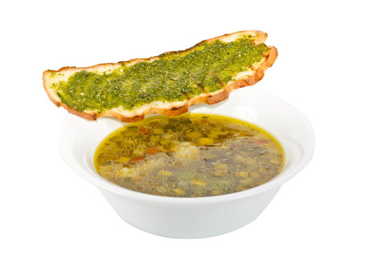 炸面包意大利蔬菜湯