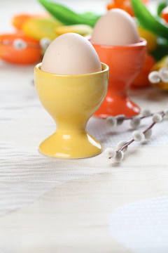 橙色的雞蛋黃eggcups