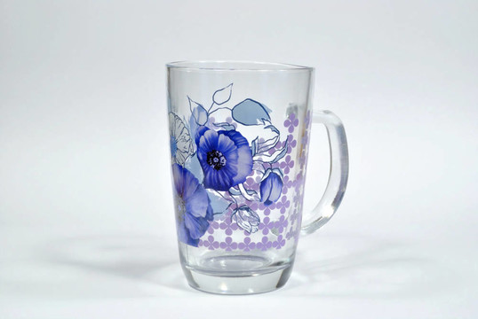 彩繪藍(lán)色玻璃杯