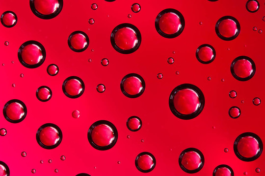 红玻璃水滴
