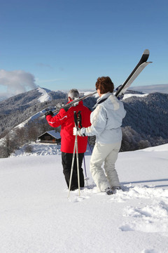 夫婦與滑雪板