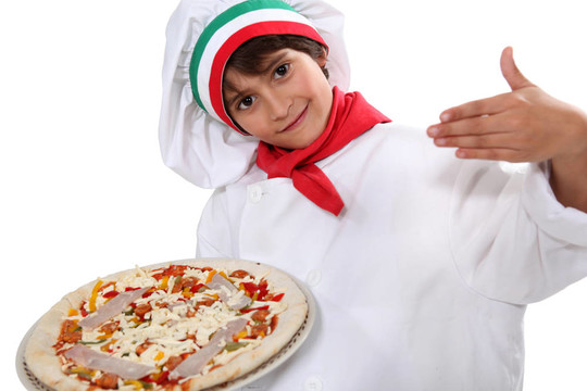 孩子裝扮成比薩師傅