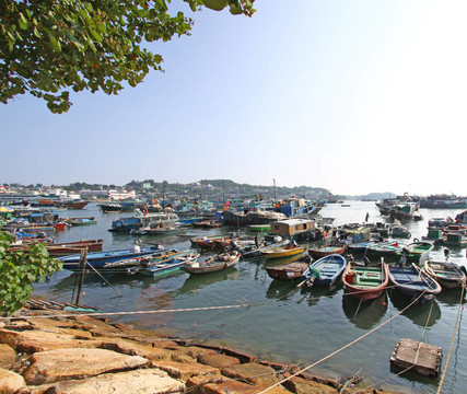 Cheung Chau的漁船在香港沿海