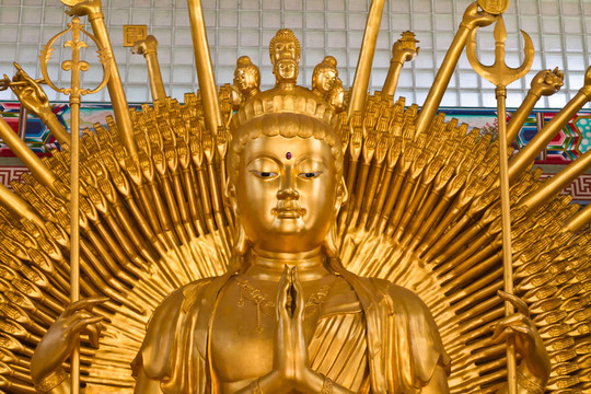 Bodhisattva Guan Yin雕像