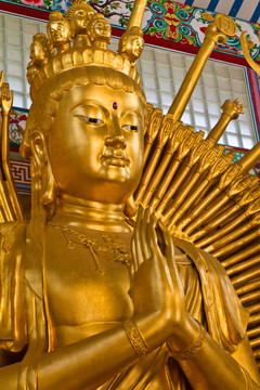 Bodhisattva Guan Yin雕像