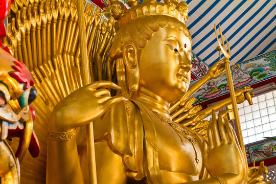 Bodhisattva Guan Yin雕像