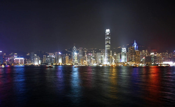香港的夜景在維多利亞港