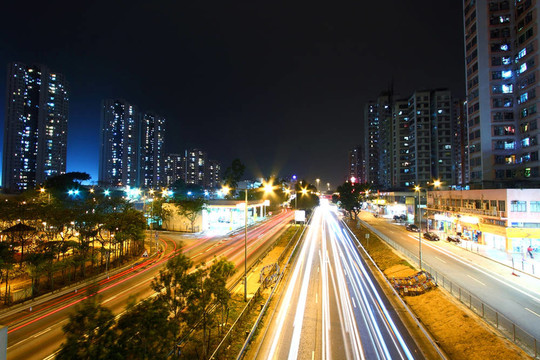 現(xiàn)代城市與夜間交通