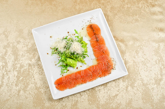 魚生牛肉沙拉