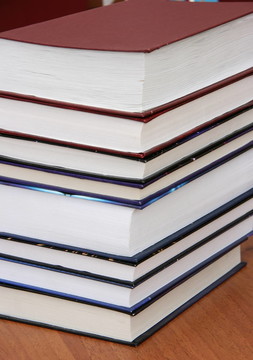硬封面書脊書