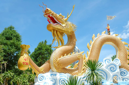 龍雕塑
