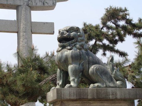 守護(hù)石獅子