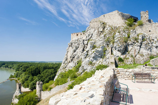 Devin Castle；斯洛伐克