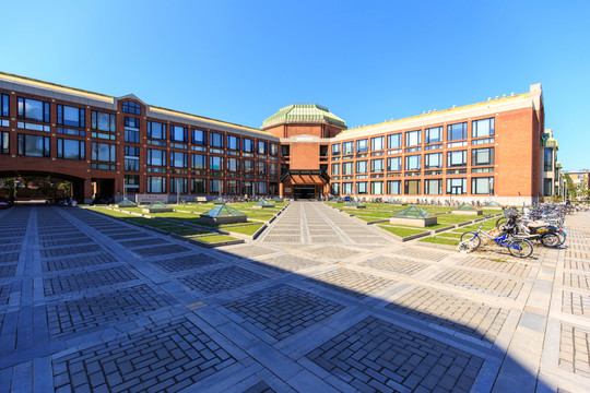清華大學(xué)校園風(fēng)光醫(yī)學(xué)科學(xué)樓