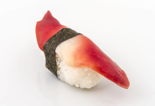 Hokkigai Mollusc sushi在白色背景