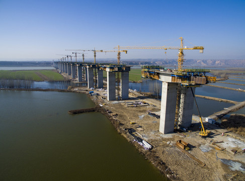運(yùn)寶高速黃河大橋