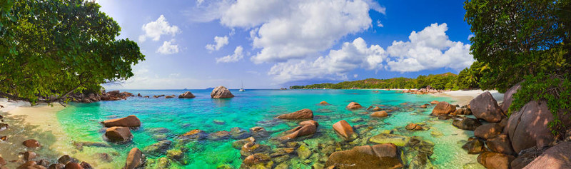 Anse Lazio在塞舌爾海灘的全景