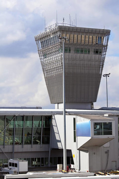 機場控制塔。
