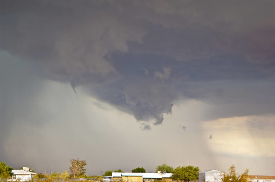 龍卷風(fēng)在托諾帕亞利桑那州編輯