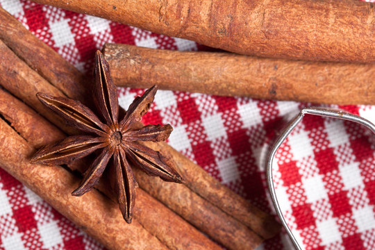 柑橘肉桂和Anise