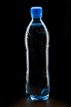 礦泉水瓶