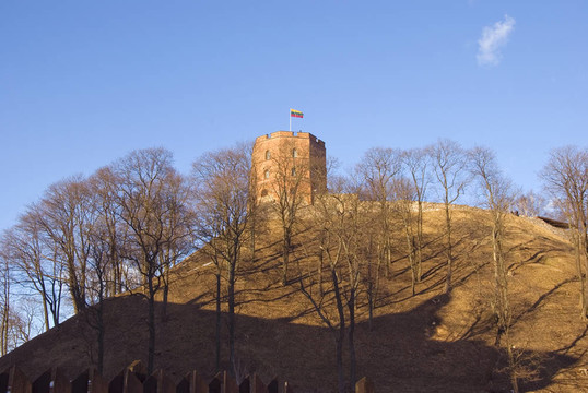 山上的Gediminas castle。