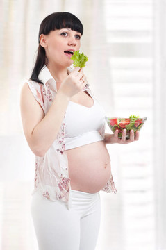 懷孕的女人