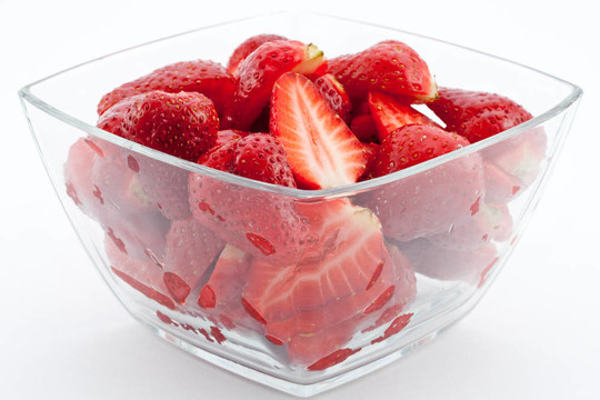 在一個(gè)碗里srawberries