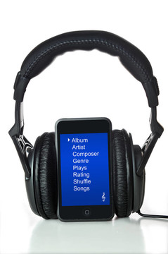 黑色耳機、MP3播放器