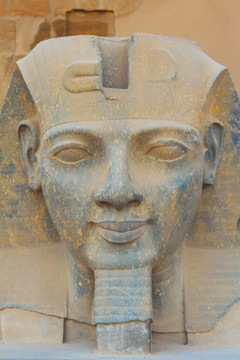 King Ramses II的雕塑（埃及）
