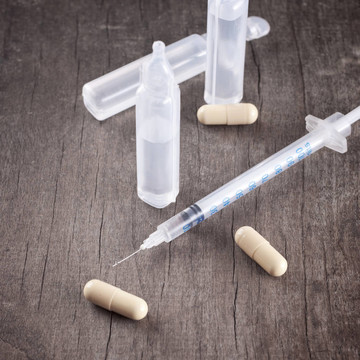 醫(yī)用安瓿和注射器