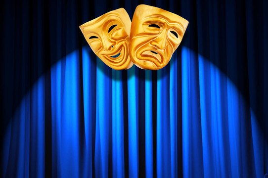帶面具的戲劇表演概念