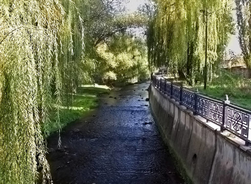 河