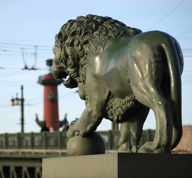 獅子。圣彼得堡；Rus