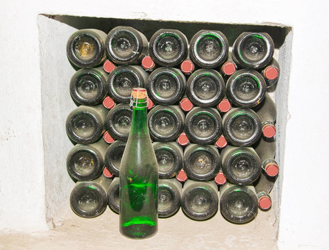 在宏遠(yuǎn)的葡萄酒收藏