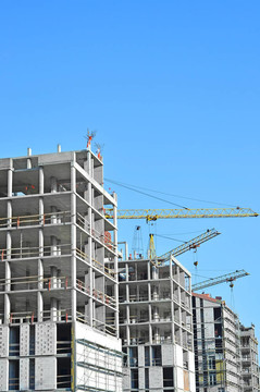 建筑起重機和建筑在藍(lán)天建設(shè)