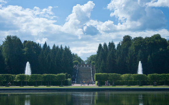 Peterhof。大利池和級(jí)聯(lián)金山