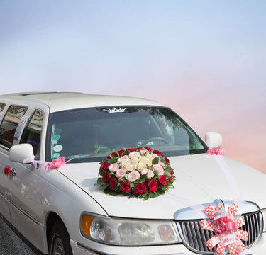 婚禮車用鮮花裝飾
