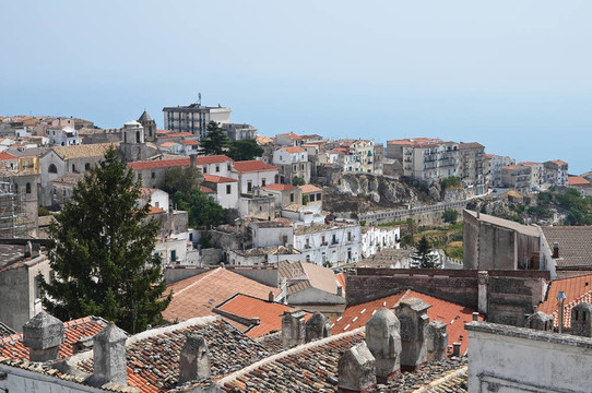 Monte Sant Angelo全景。普利亞。意大利.