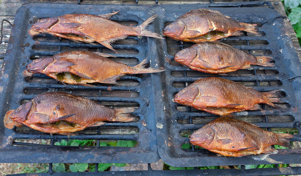 煙熏魚(yú)