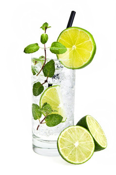 mojito雞尾酒在白色