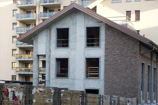房子正在建設(shè)中