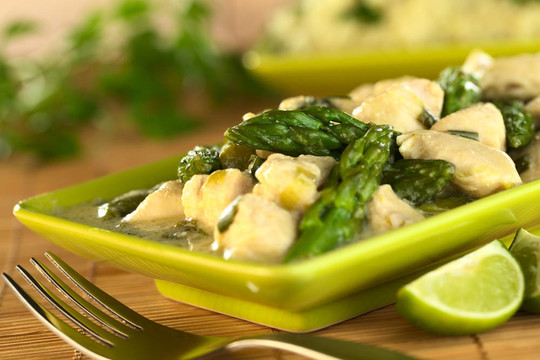 蘆筍和Chicken Fricassee