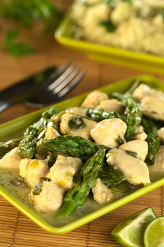 蘆筍和Chicken Fricassee