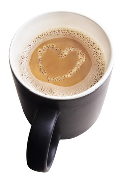 咖啡上有心型泡沫的咖啡杯