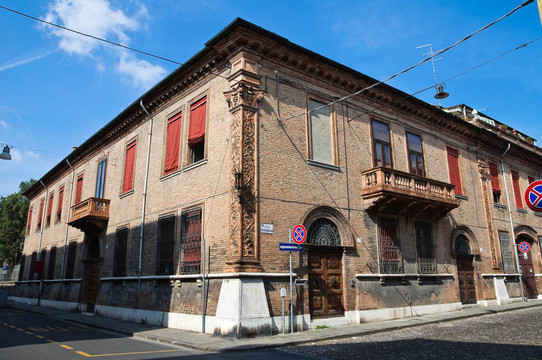 小巷。Ferrara。Emilia Romagna。意大利.