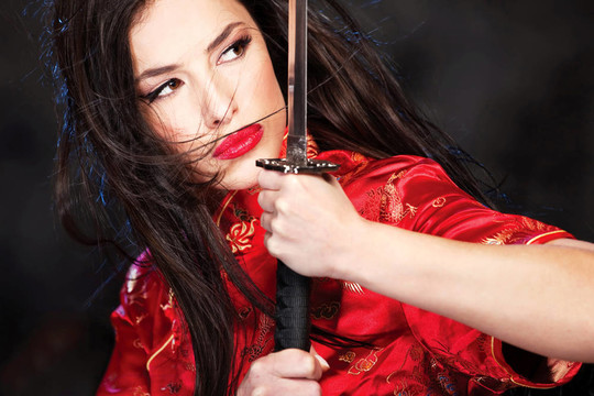 女人和武士刀/劍